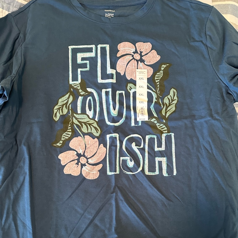 Kohls graphic tee. Size XXL, fits like a XL
Tags were removed